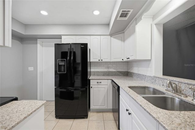 3824 NE 19TH STREET CIRCLE, Ocala, FL 34470