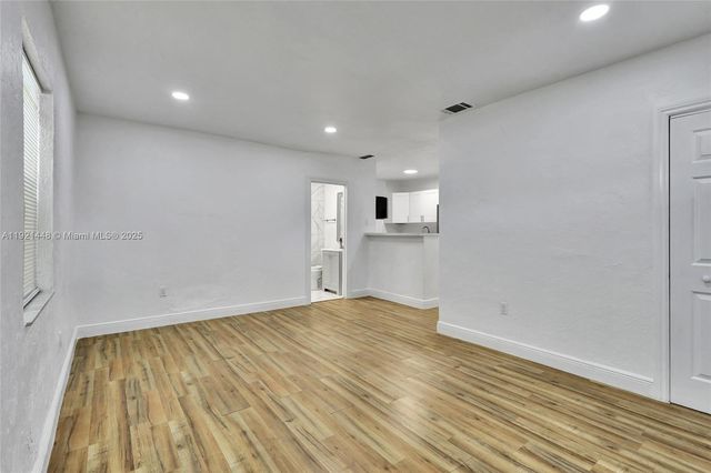 3032 Glenwood Rd, West Palm Beach, FL 33405