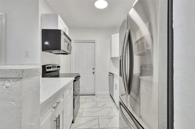 3032 Glenwood Rd, West Palm Beach, FL 33405