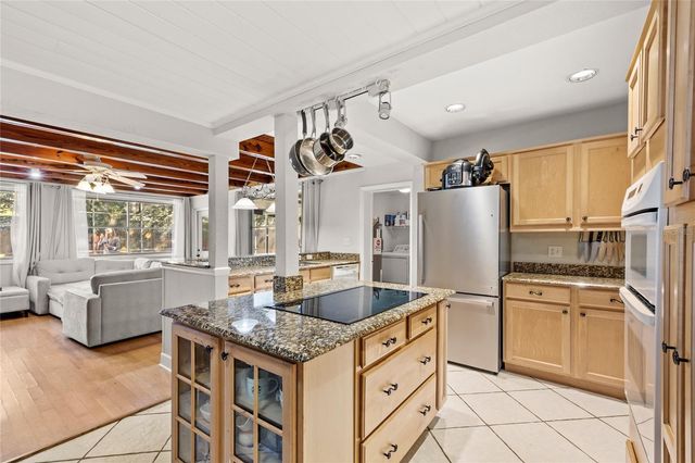 807 SILVER DRIVE, Orlando, FL 32804