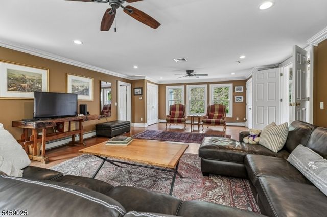 1 Woodside Drive, Montville Twp., NJ 07005