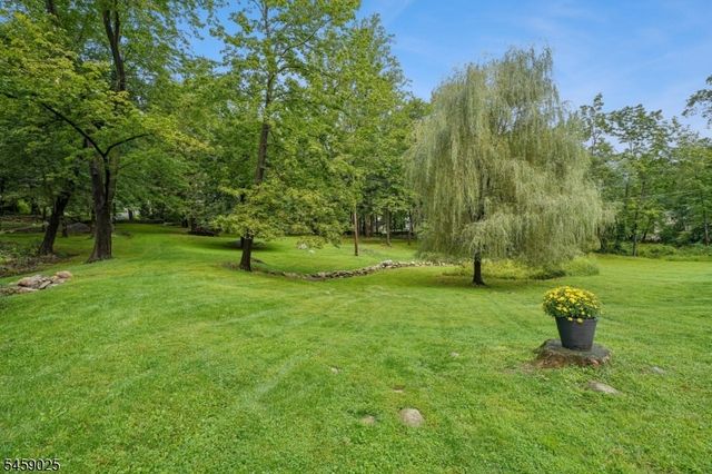 1 Woodside Drive, Montville Twp., NJ 07005