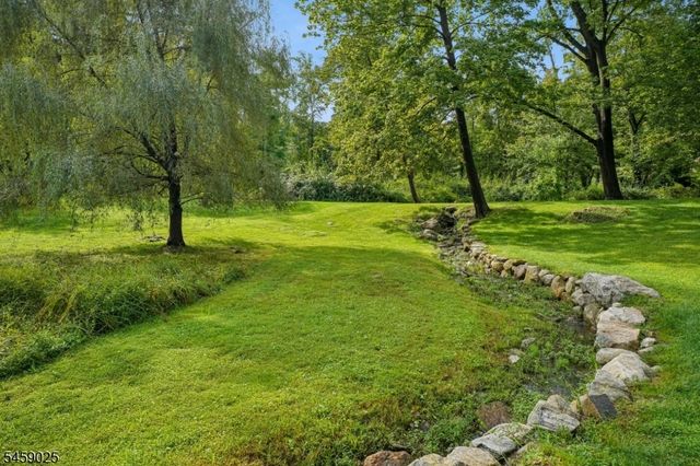 1 Woodside Drive, Montville Twp., NJ 07005