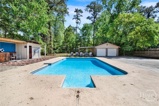 69 Lynn Drive, Garden City, GA 31408