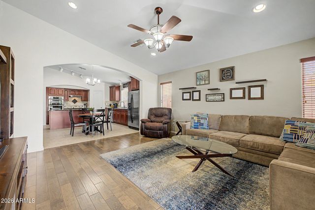 2835 E QUIET HOLLOW Lane, Phoenix, AZ 85024