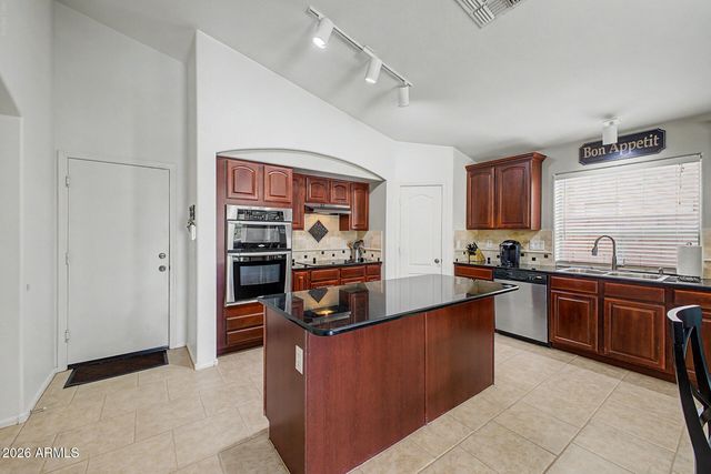 2835 E QUIET HOLLOW Lane, Phoenix, AZ 85024