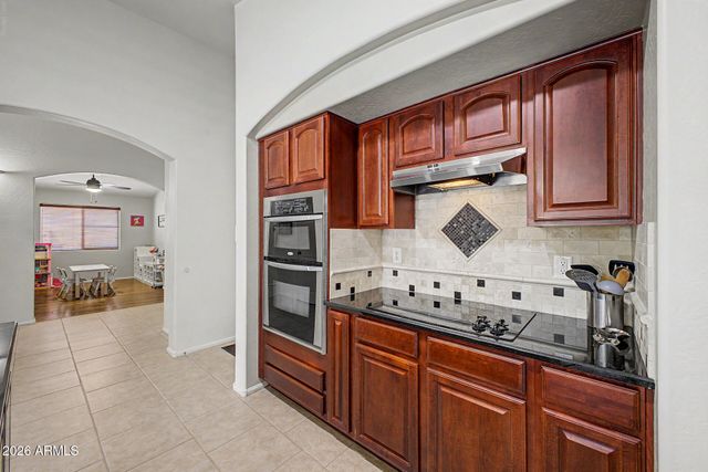 2835 E QUIET HOLLOW Lane, Phoenix, AZ 85024