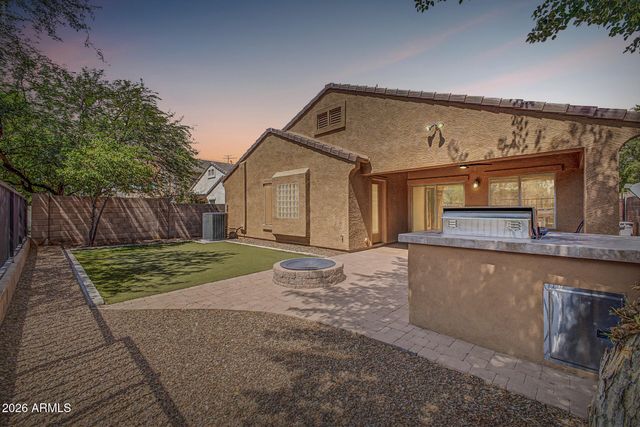 2835 E QUIET HOLLOW Lane, Phoenix, AZ 85024