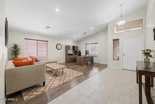 2835 E QUIET HOLLOW Lane, Phoenix, AZ 85024
