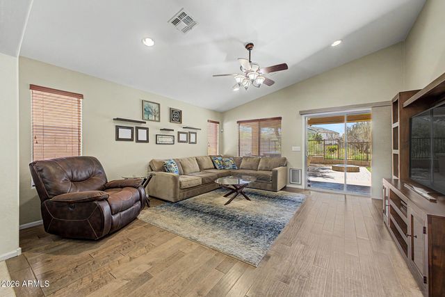 2835 E QUIET HOLLOW Lane, Phoenix, AZ 85024