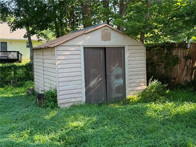 902 Williams Street, Excelsior Springs, MO 64024