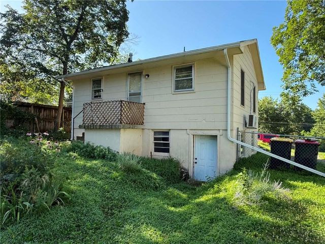 902 Williams Street, Excelsior Springs, MO 64024
