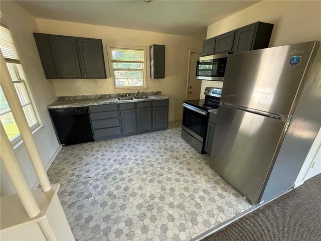 902 Williams Street, Excelsior Springs, MO 64024