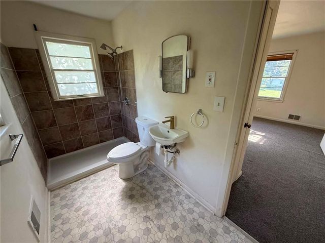 902 Williams Street, Excelsior Springs, MO 64024