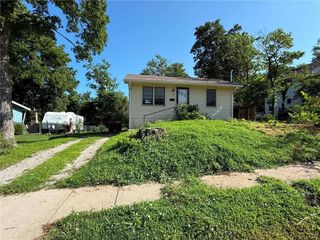 902 Williams Street, Excelsior Springs, MO 64024