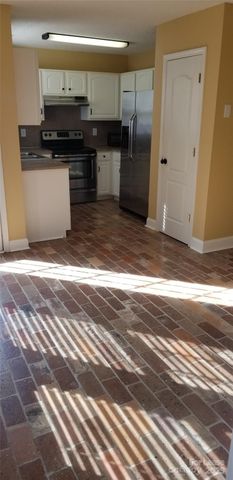 853 Matthews School Road, Matthews, NC 28105