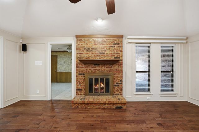 834 Meadowglen Circle, Coppell, TX 75019