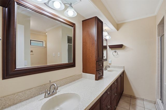 834 Meadowglen Circle, Coppell, TX 75019