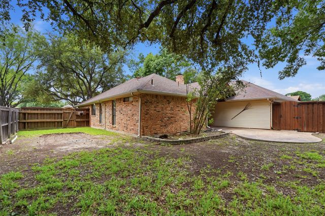 834 Meadowglen Circle, Coppell, TX 75019