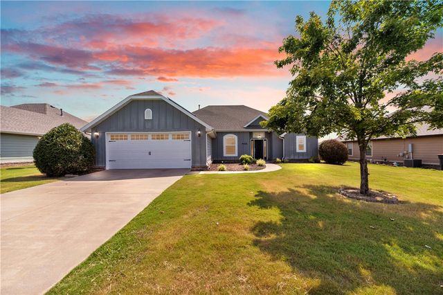 4001 Ridgeton Street, Springdale, AR 72764