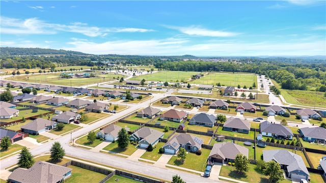 4001 Ridgeton Street, Springdale, AR 72764