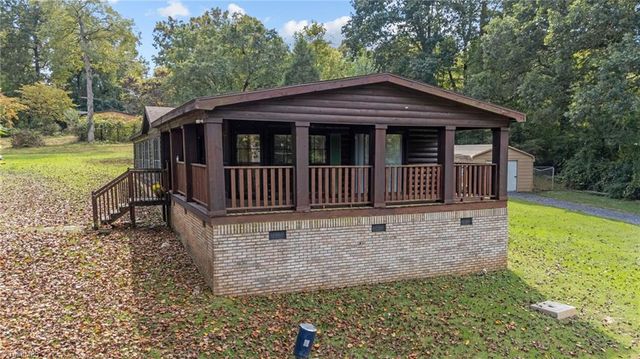 1701 Ramseur Julian Road, Liberty, NC 27298