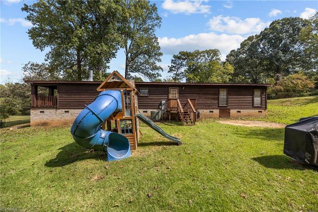 1701 Ramseur Julian Road, Liberty, NC 27298