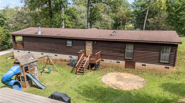 1701 Ramseur Julian Road, Liberty, NC 27298