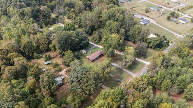 1701 Ramseur Julian Road, Liberty, NC 27298