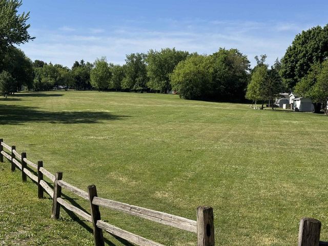 488 Westview Court, Edgerton, WI 53534