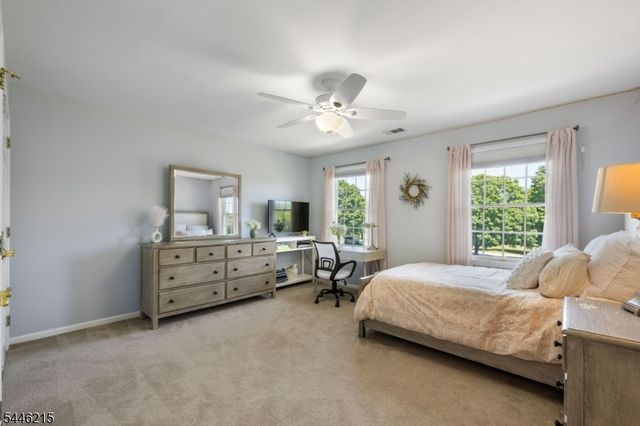 5 Sun Valley Way, Washington Twp., NJ 07853