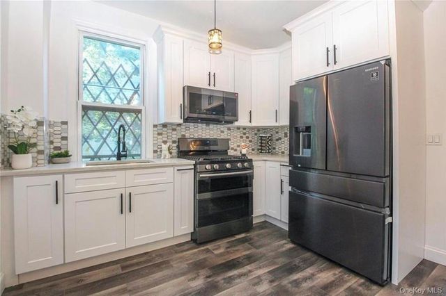 3088 Heath Avenue, Bronx, NY 10463