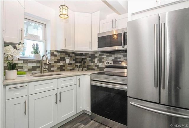 3088 Heath Avenue, Bronx, NY 10463