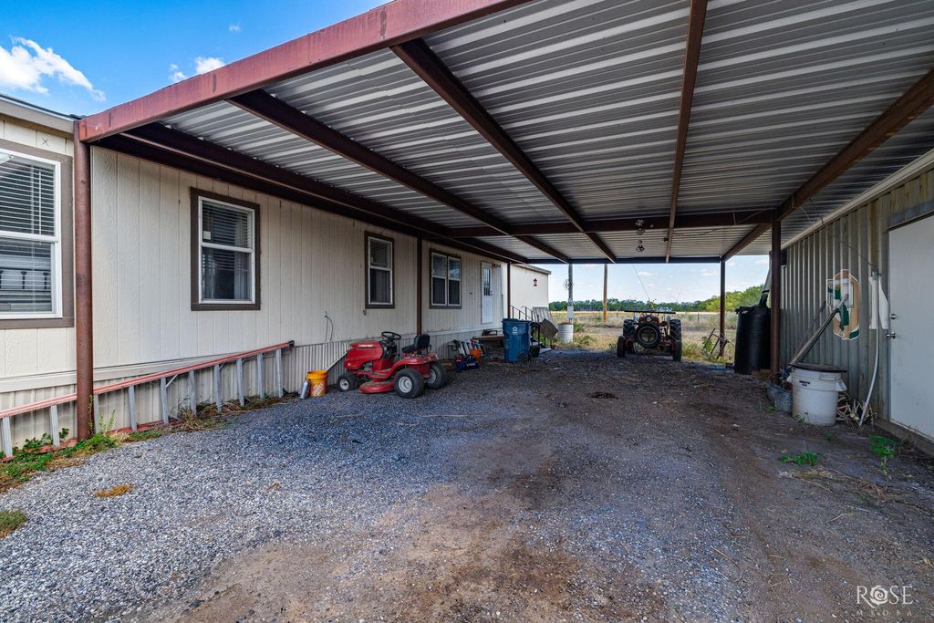 Image 20 of property listing at 908 Fm 380, Paint Rock, TX 76866