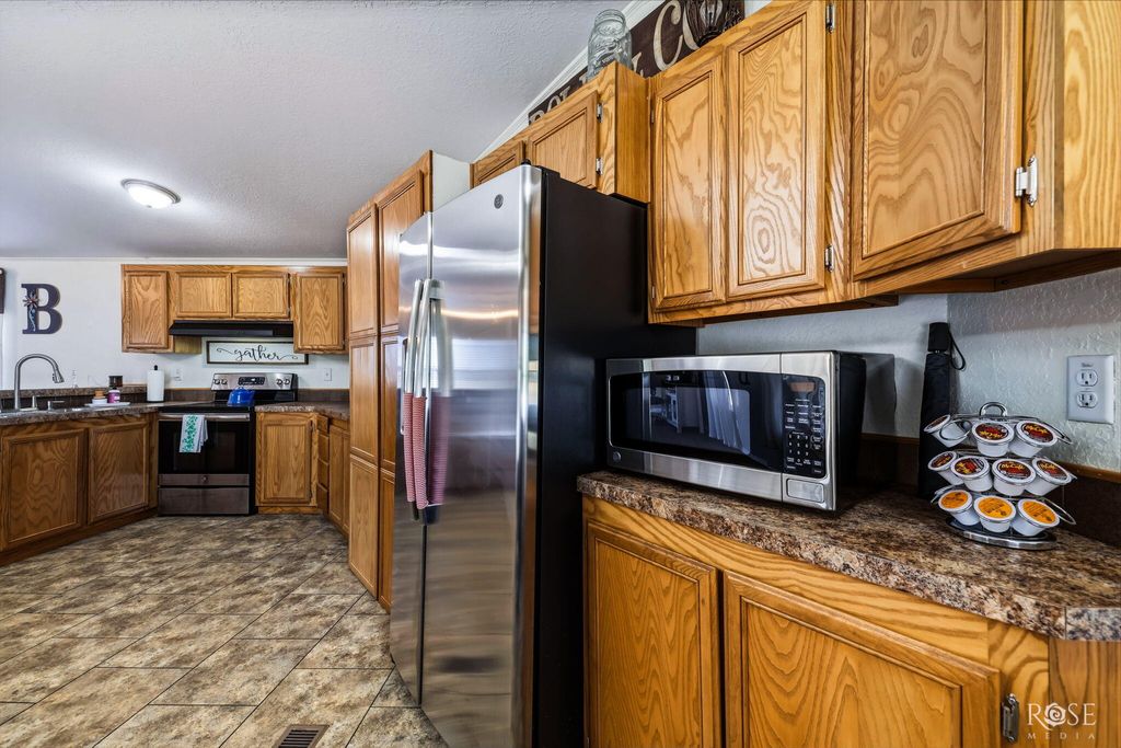 Image 8 of property listing at 908 Fm 380, Paint Rock, TX 76866