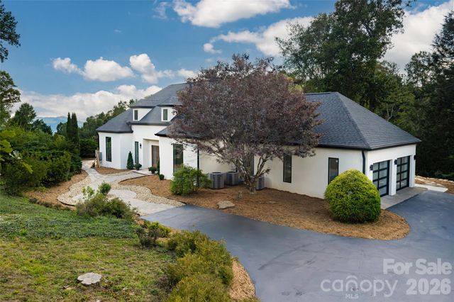 5 Meadow Ridge Drive, Asheville, NC 28804