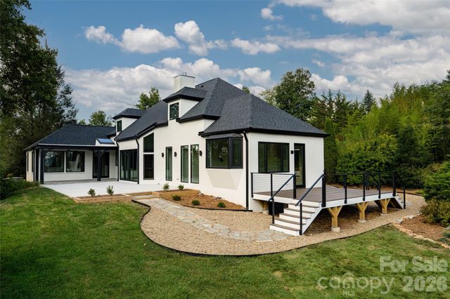5 Meadow Ridge Drive, Asheville, NC 28804