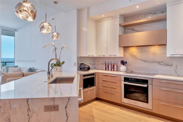 100 S Pointe Dr 708, Miami Beach, FL 33139