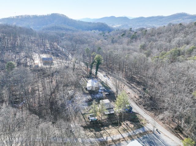 329 Hillcrest Street, Rogersville, TN 37857