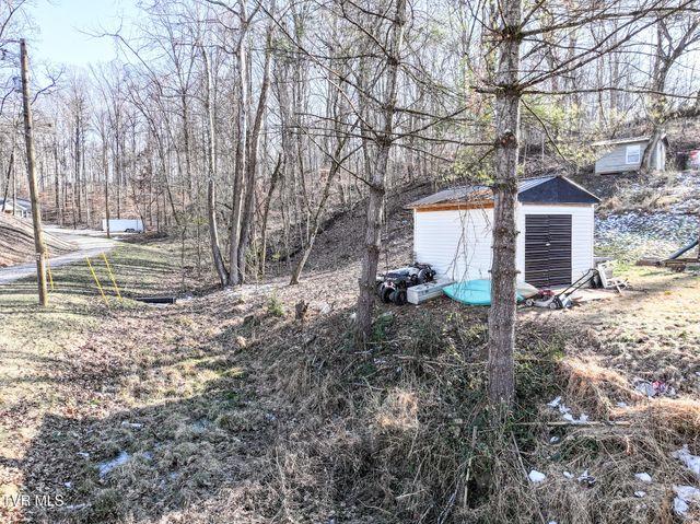 329 Hillcrest Street, Rogersville, TN 37857