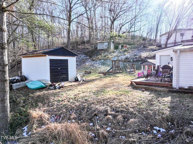 329 Hillcrest Street, Rogersville, TN 37857