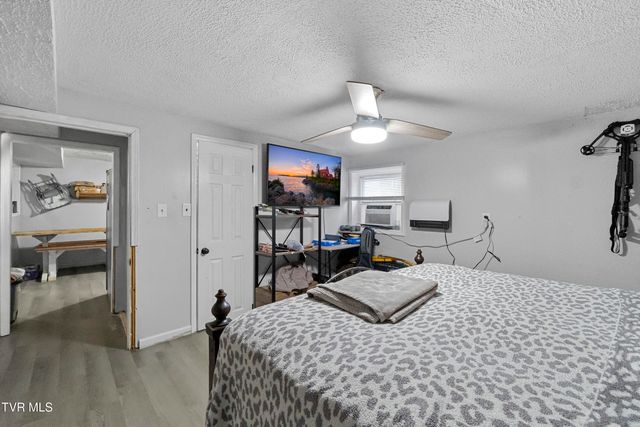 329 Hillcrest Street, Rogersville, TN 37857