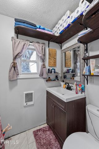 329 Hillcrest Street, Rogersville, TN 37857