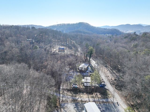 329 Hillcrest Street, Rogersville, TN 37857