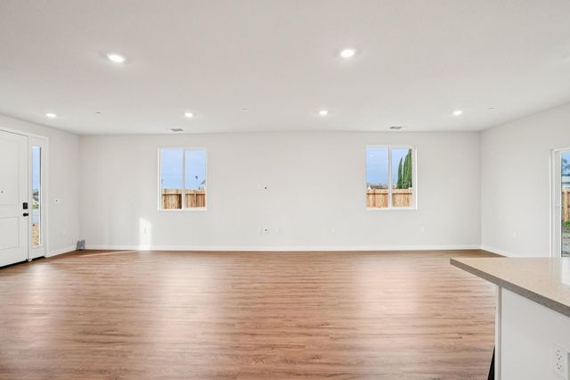 3784 Alexander Cir, Olivehurst, CA 95961