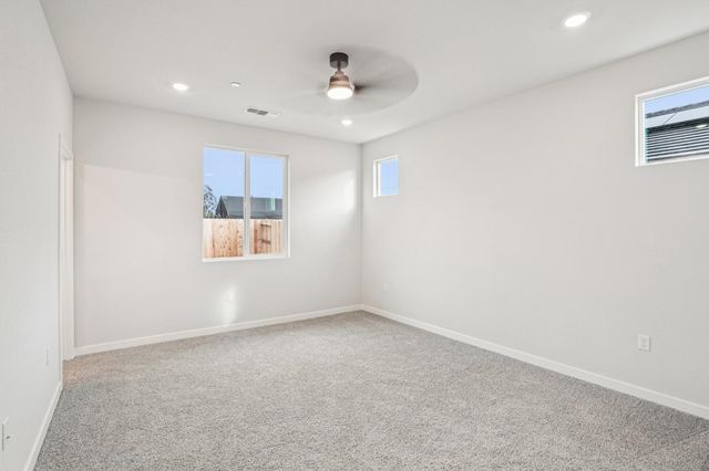 3784 Alexander Cir, Olivehurst, CA 95961
