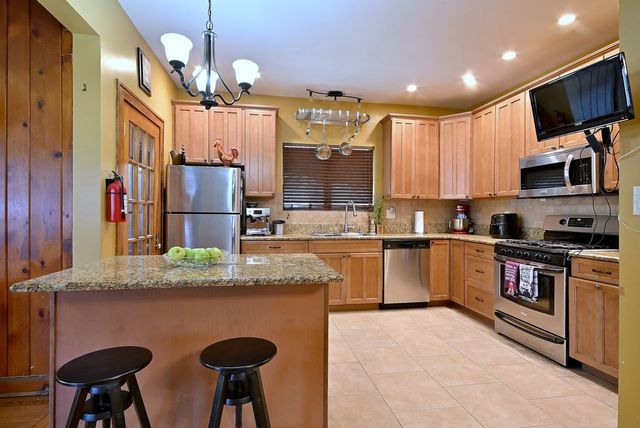 5411 W Thomas Street, Chicago, IL 60651