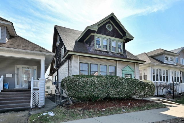 5411 W Thomas Street, Chicago, IL 60651