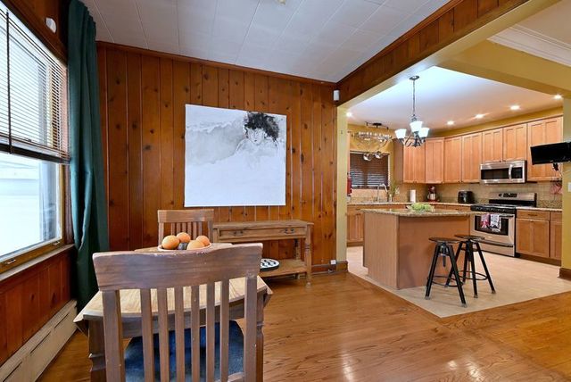 5411 W Thomas Street, Chicago, IL 60651