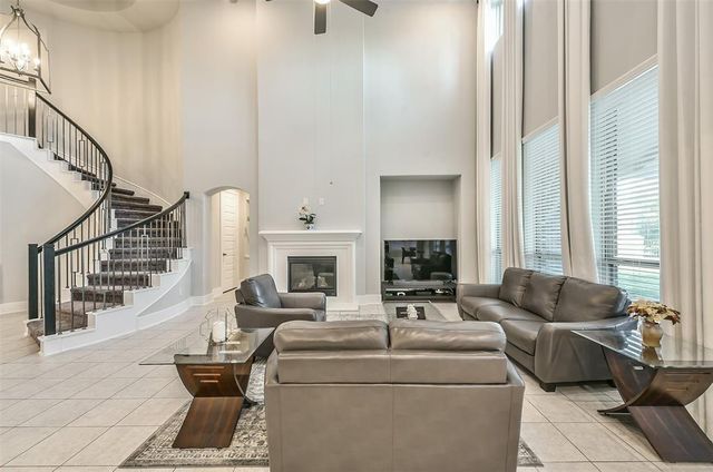 16526 Whiteoak Canyon Drive, Humble, TX 77346